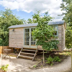  Apartment Perkins Luxury Shepherd Huts United Kingdom